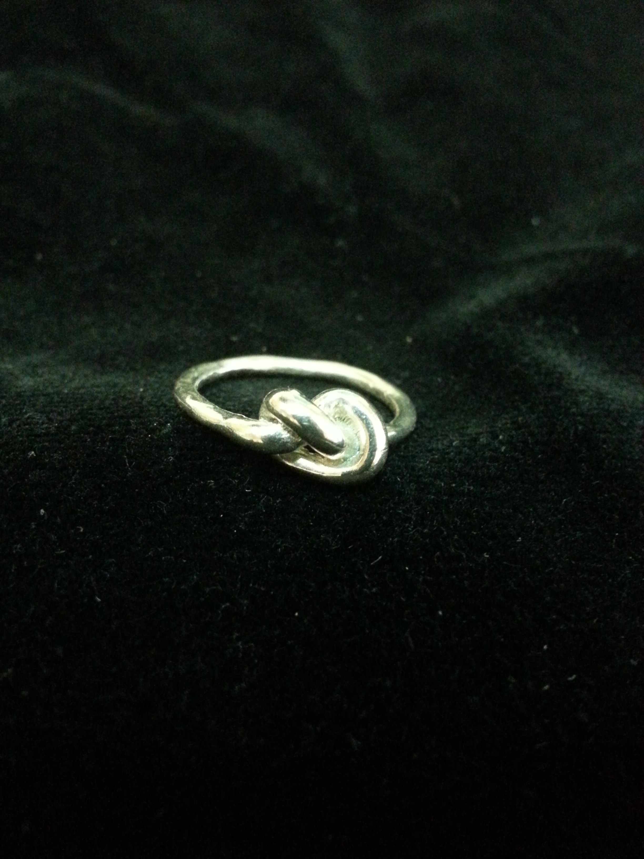 knot ring